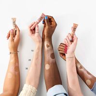 Baby Got Glow Iluminador Líquido   Baby Got Glow Iluminador Líquido   2